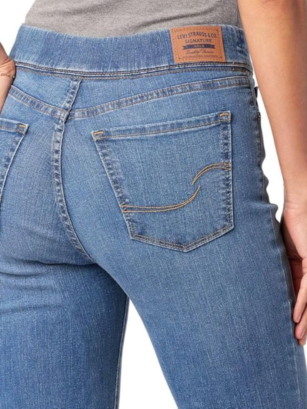 Levi Strauss Signature Gold Women's Totally Shaping Pull- On Bootcut Jeans Sz 6 - Picture 5 of 7